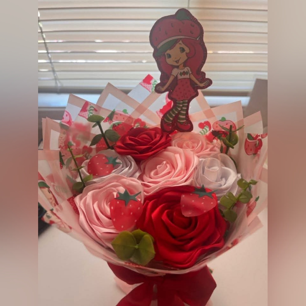 Strawberry Shortcake Small Bouquet